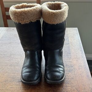 UGG leather Black Boots with Tan Sheepskin Lining